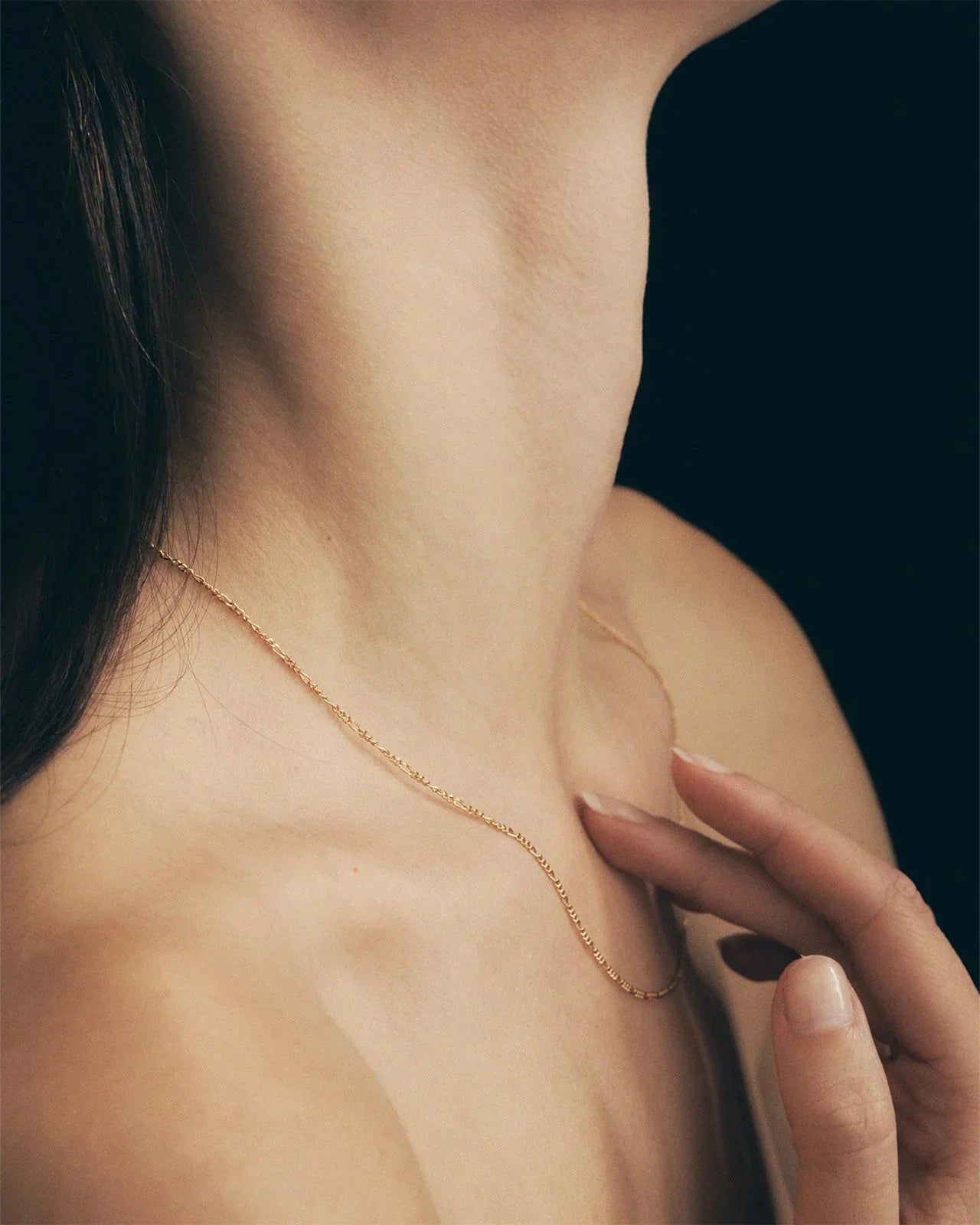 Gold Chain Patterned Necklace 4