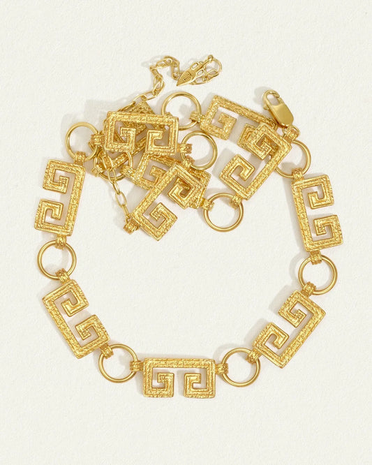 Stylish Choker Necklace 2
