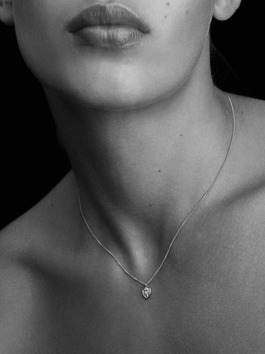 0.1 CT Round Lab-Grown Diamond Filigree Heart Necklace 2