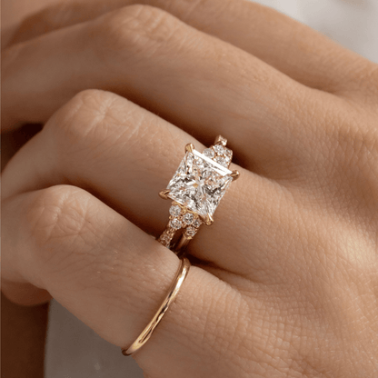 Solitaire-Oval Lab Grown Diamond Engagement Ring