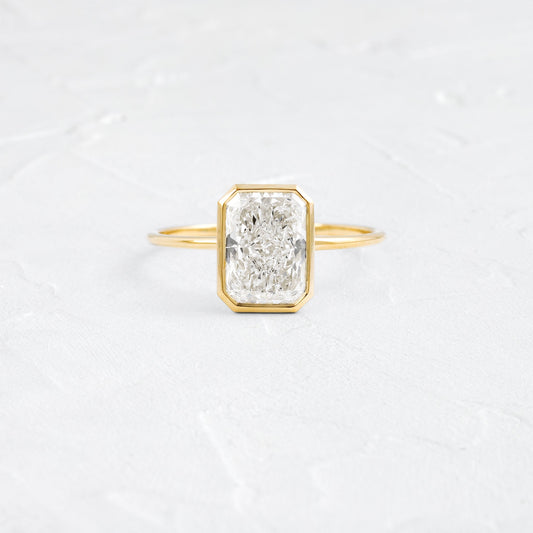 Solitaire-Oval Lab Grown Diamond Engagement Ring