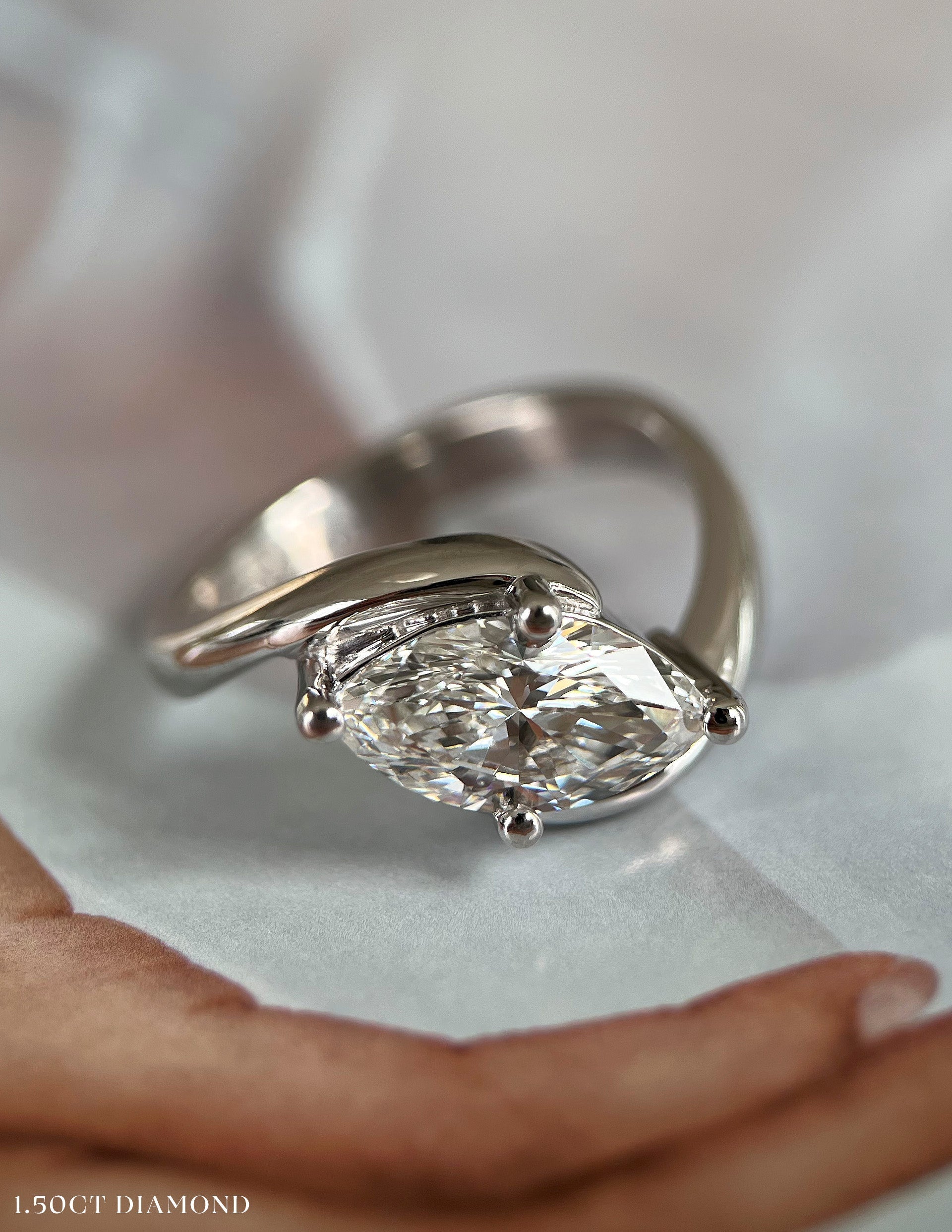 Solitaire-Oval Lab Grown Diamond Engagement Ring