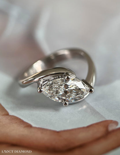Solitaire-Oval Lab Grown Diamond Engagement Ring