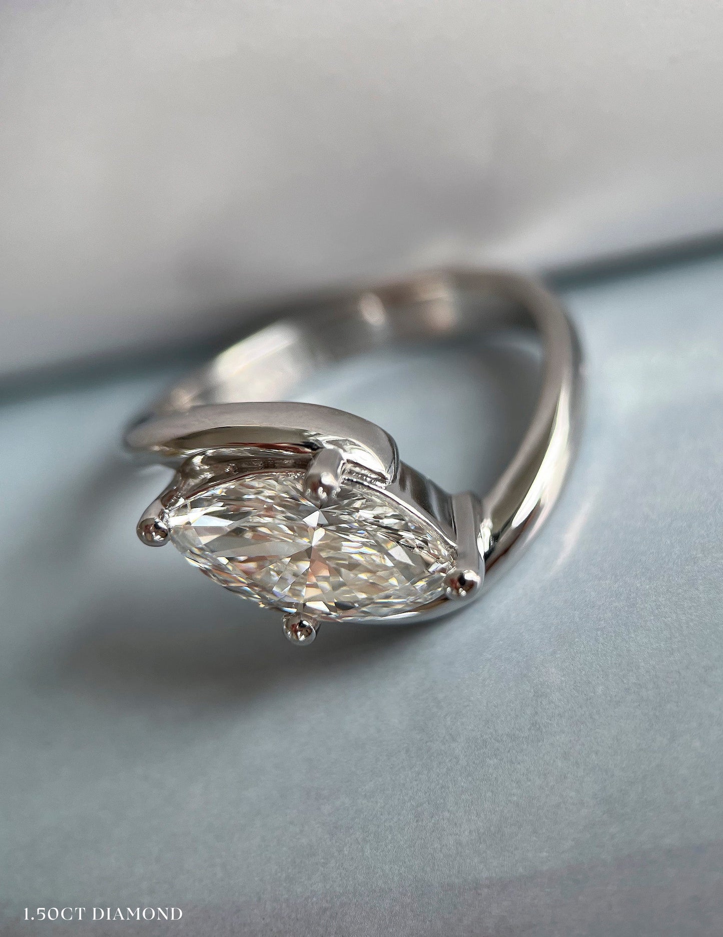 Solitaire-Oval Lab Grown Diamond Engagement Ring