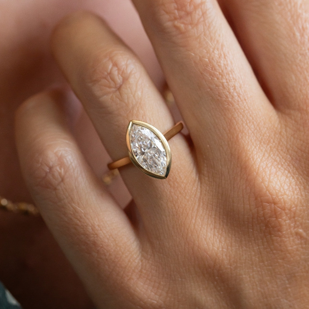 Solitaire-Oval Lab Grown Diamond Engagement Ring