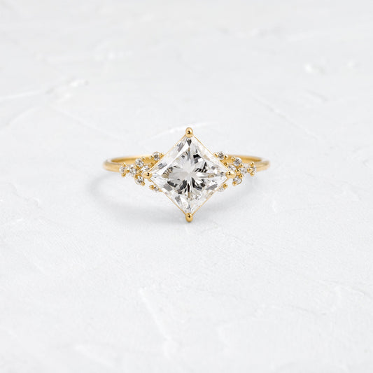 Solitaire-Oval Lab Grown Diamond Engagement Ring