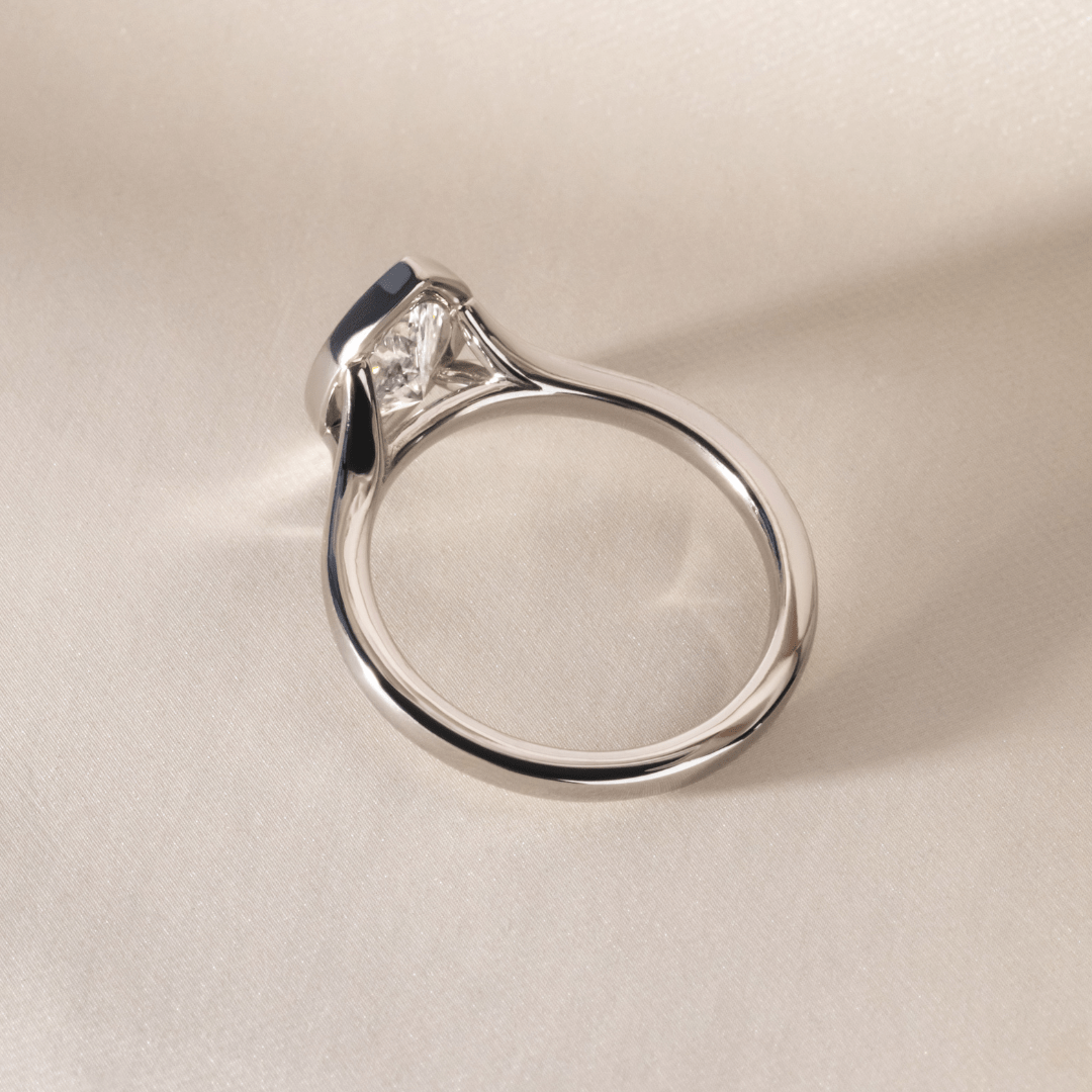 Solitaire-Oval Lab Grown Diamond Engagement Ring