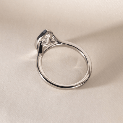 Solitaire-Oval Lab Grown Diamond Engagement Ring