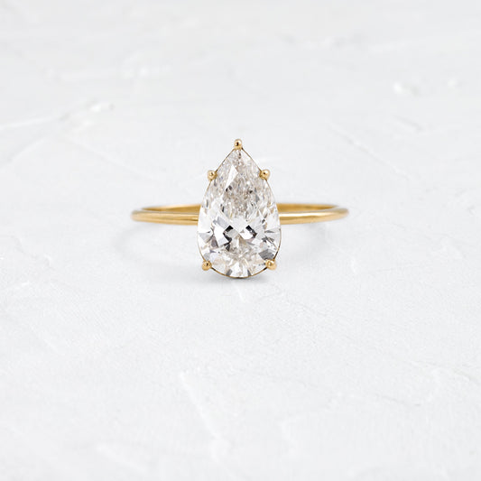 Solitaire-Oval Lab Grown Diamond Engagement Ring