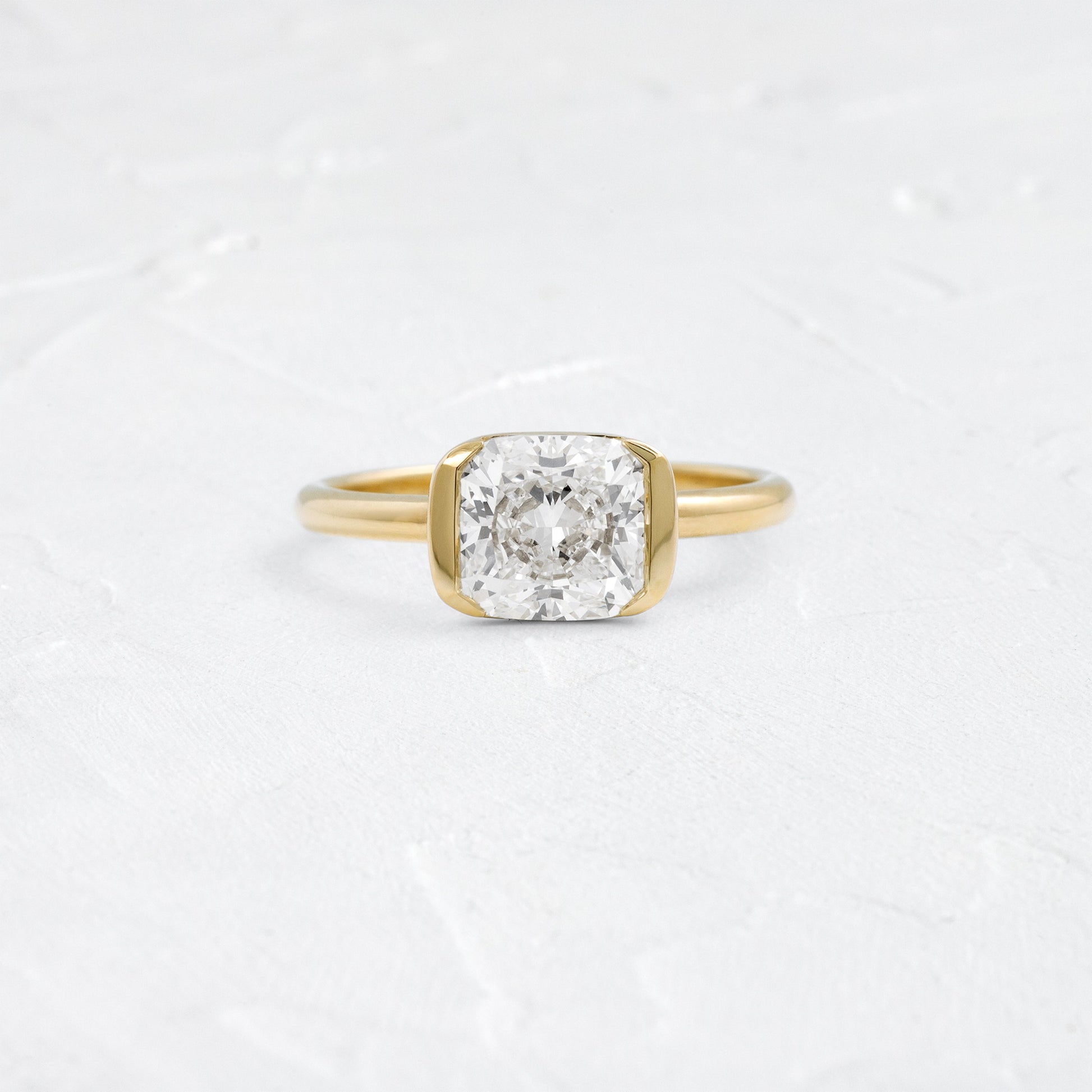 Solitaire-Oval Lab Grown Diamond Engagement Ring