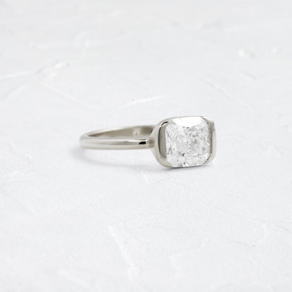 Solitaire-Oval Lab Grown Diamond Engagement Ring