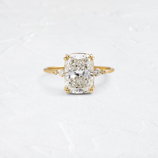 Solitaire-Oval Lab Grown Diamond Engagement Ring