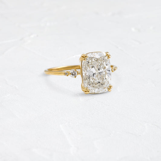 Solitaire-Oval Lab Grown Diamond Engagement Ring