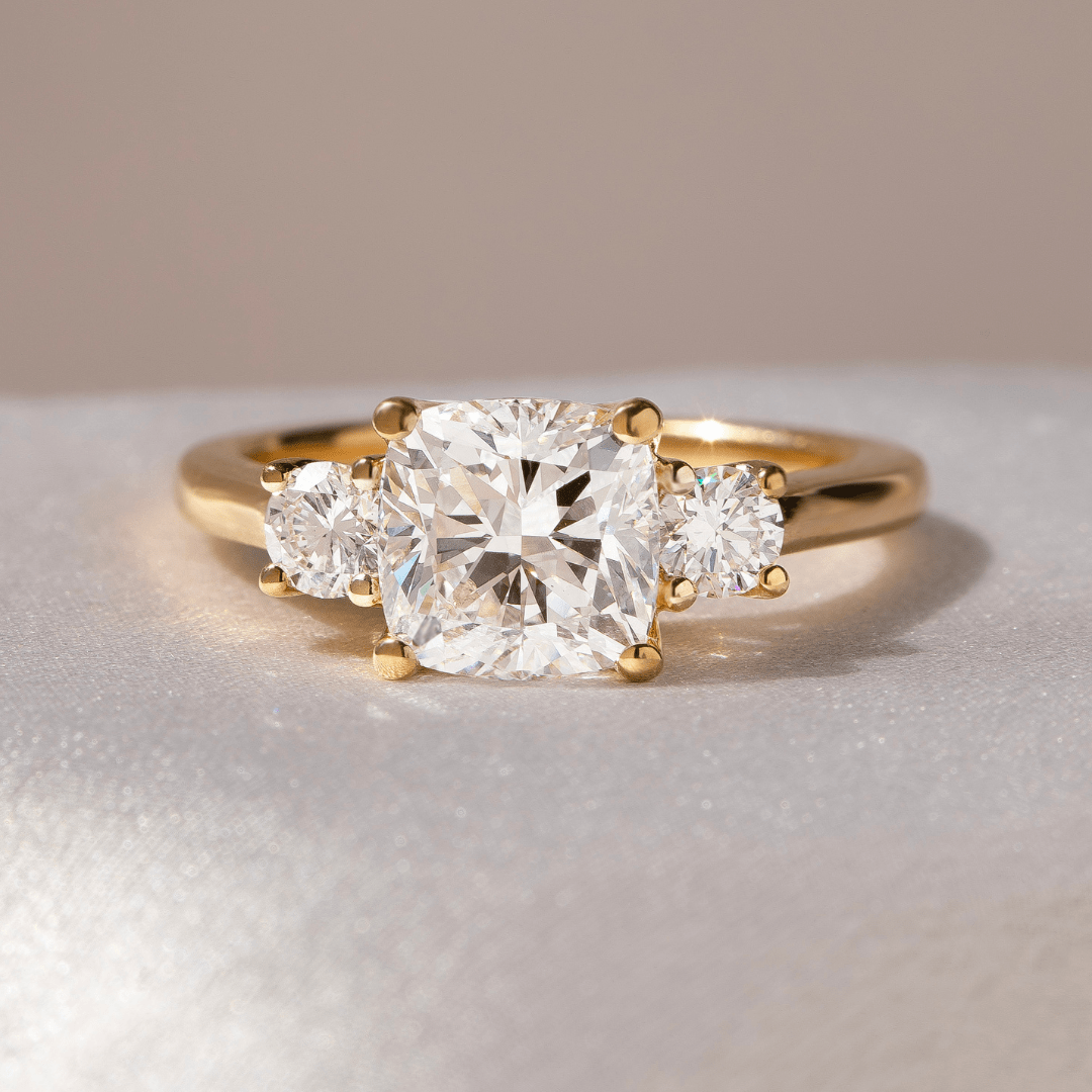 Solitaire-Oval Lab Grown Diamond Engagement Ring