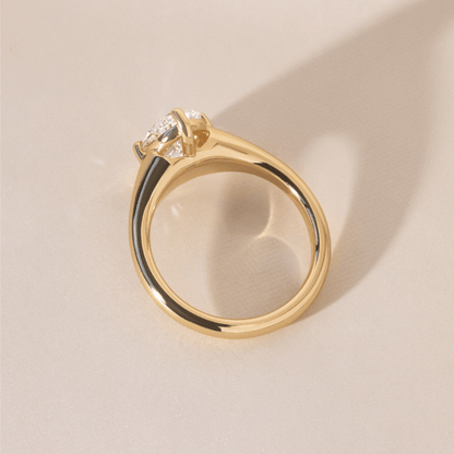Solitaire-Oval Lab Grown Diamond Engagement Ring