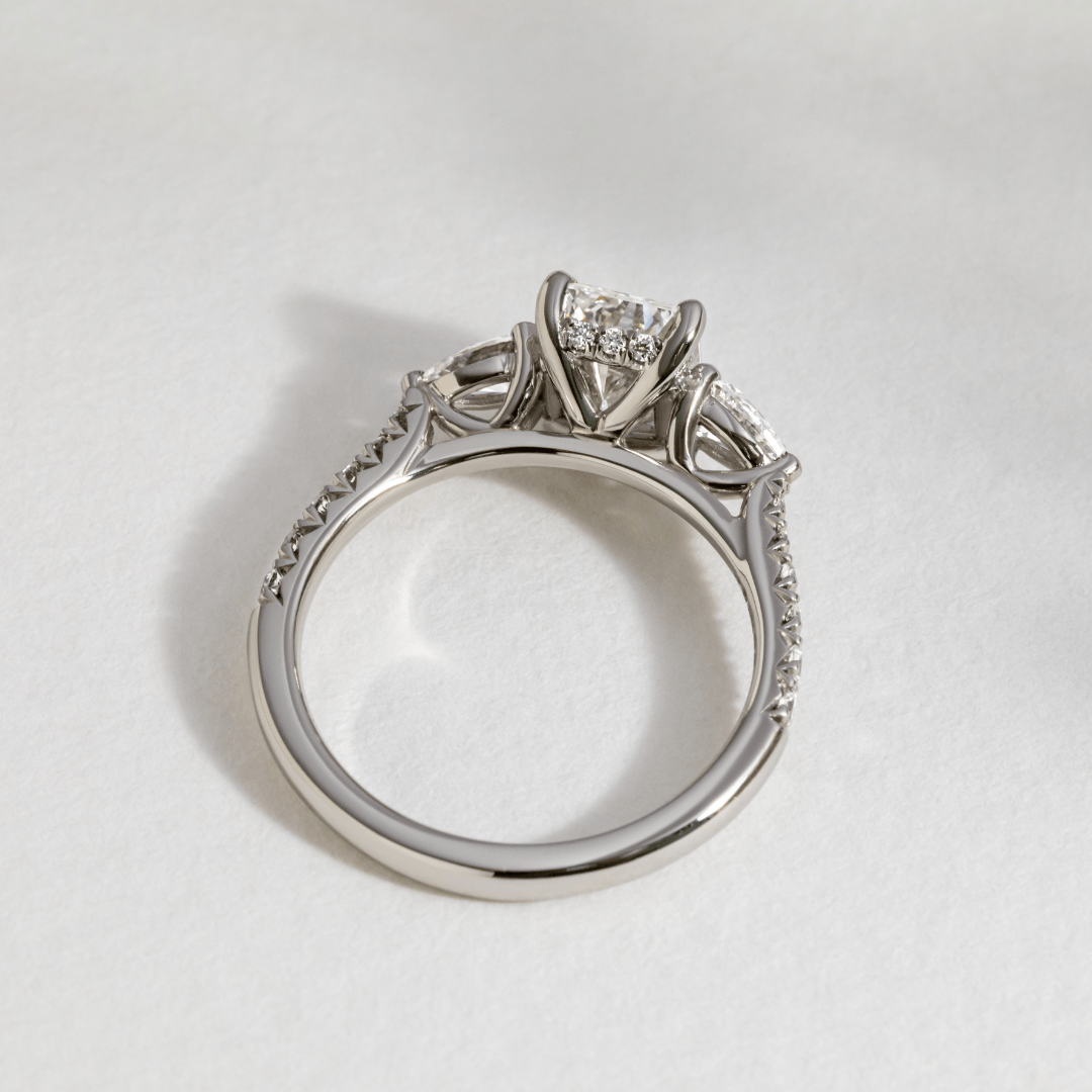 Solitaire-Oval Lab Grown Diamond Engagement Ring