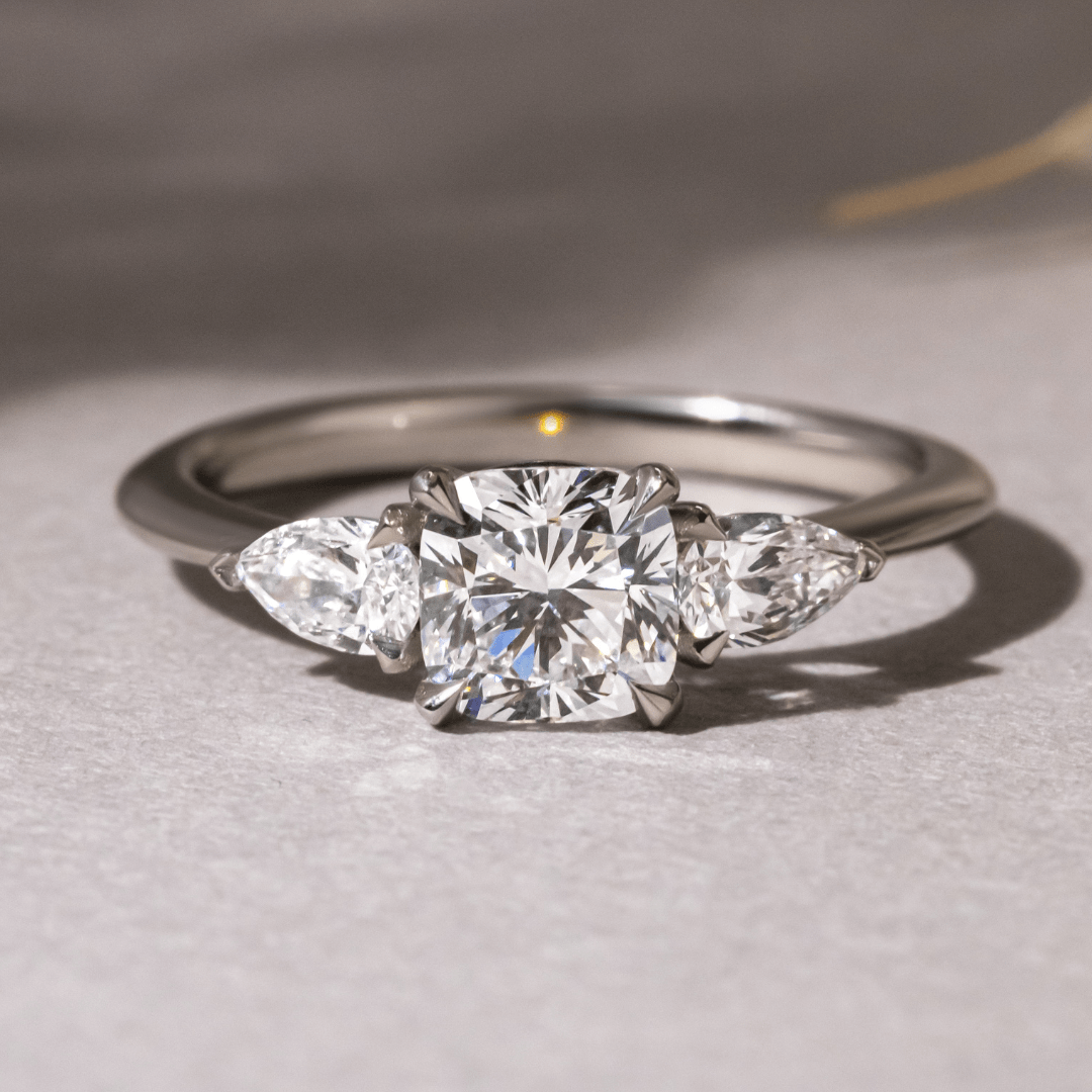 Solitaire-Oval Lab Grown Diamond Engagement Ring
