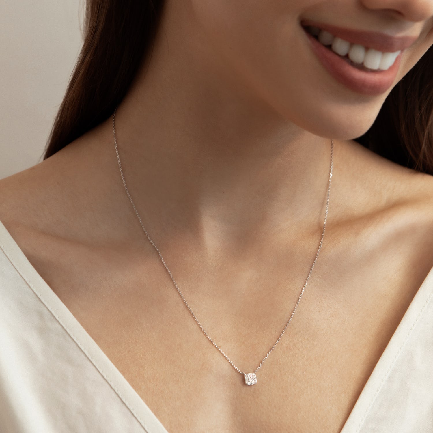 Elegant 0.10 TCW Round Lab-Grown Diamond Cluster Necklace 9