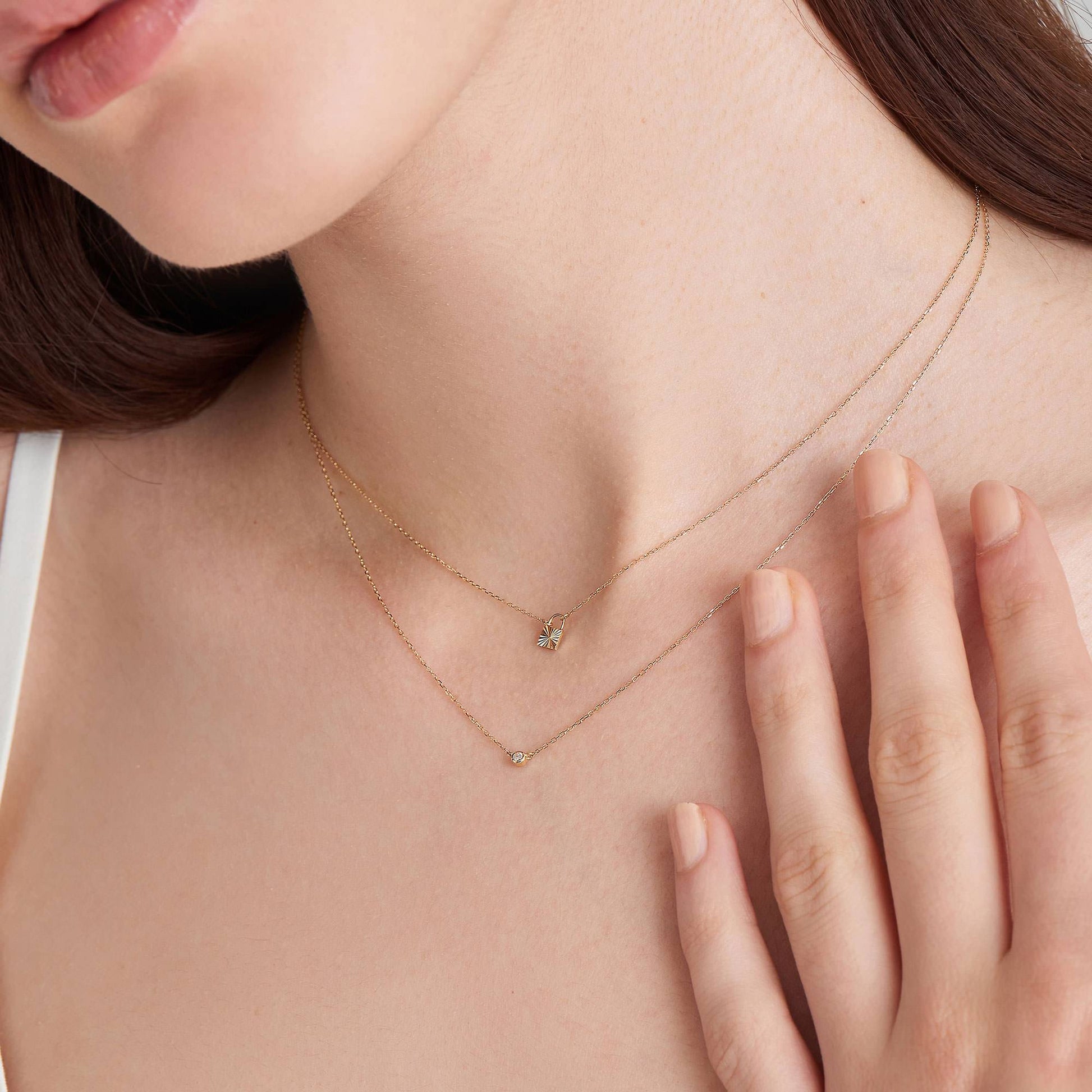 Golden Radiance Padlock Pendant Necklace 4