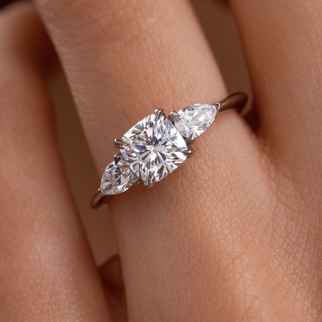 Solitaire-Oval Lab Grown Diamond Engagement Ring