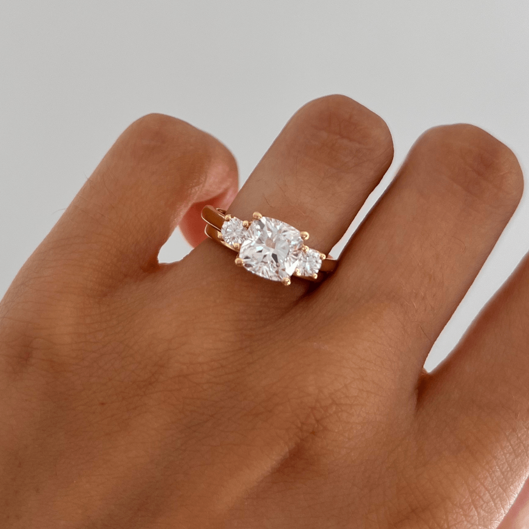 Solitaire-Oval Lab Grown Diamond Engagement Ring