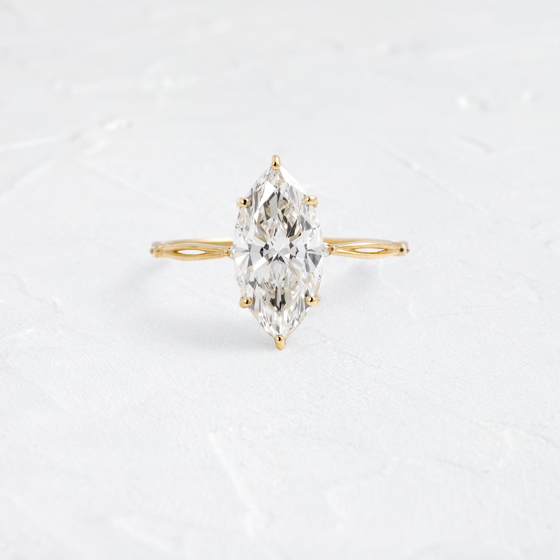 Solitaire-Oval Lab Grown Diamond Engagement Ring