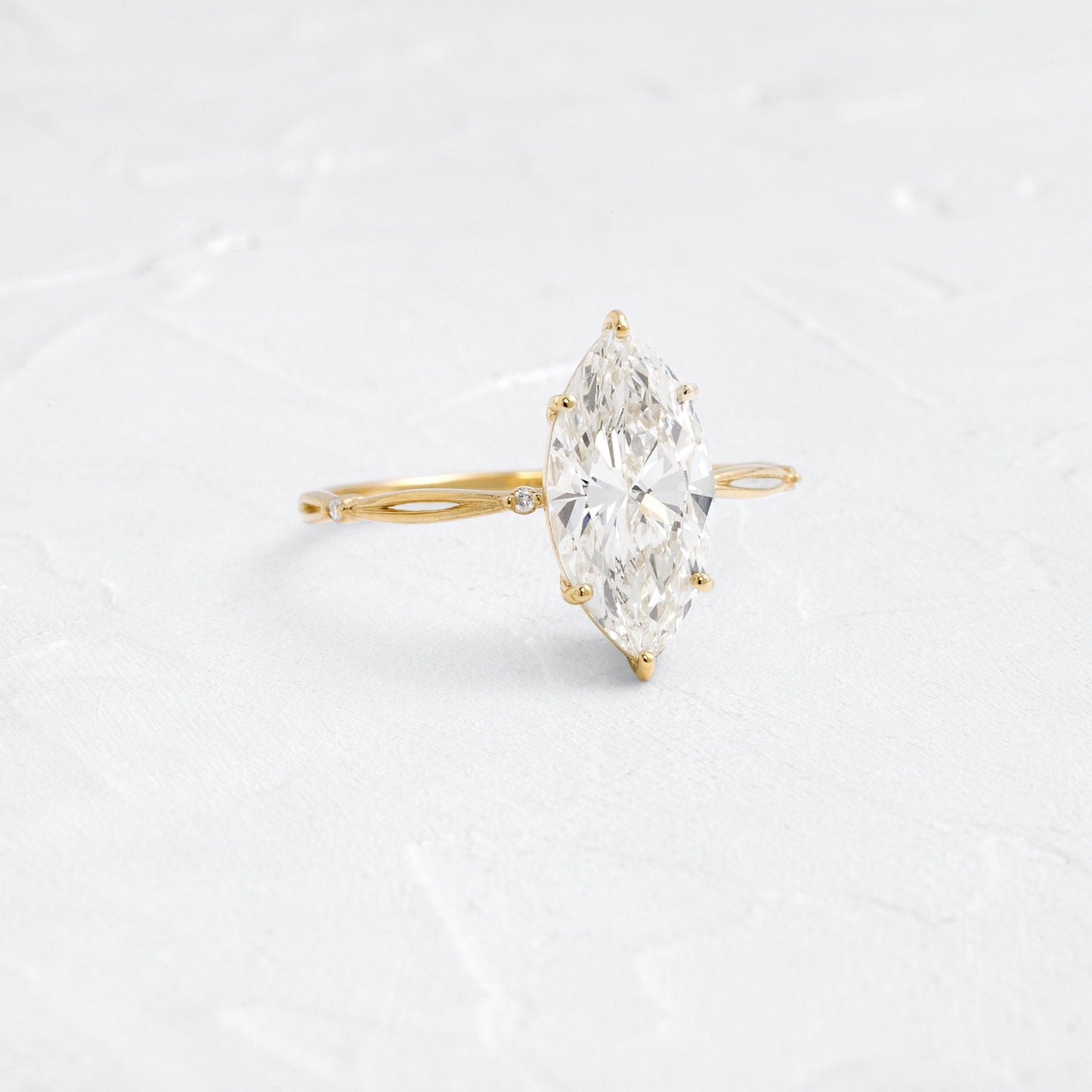 Solitaire-Oval Lab Grown Diamond Engagement Ring