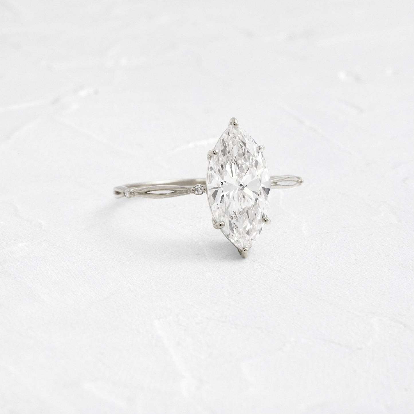 Solitaire-Oval Lab Grown Diamond Engagement Ring