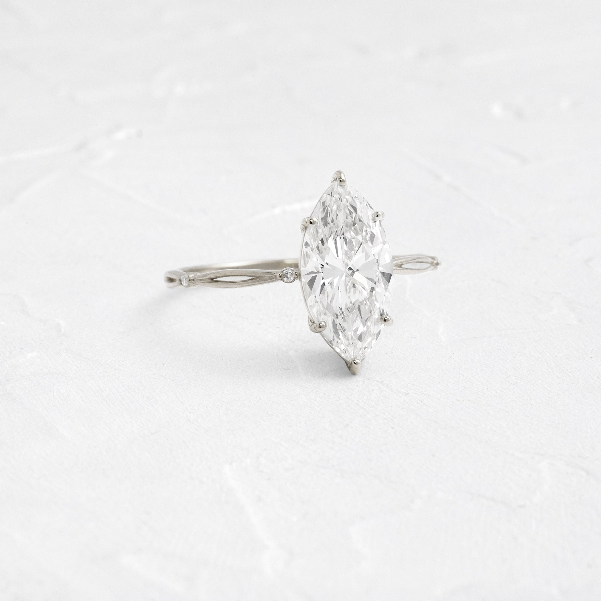 Solitaire-Oval Lab Grown Diamond Engagement Ring