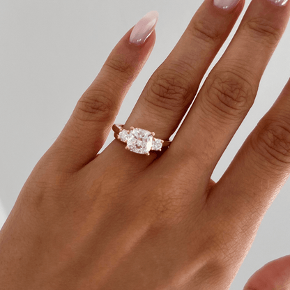 Solitaire-Oval Lab Grown Diamond Engagement Ring