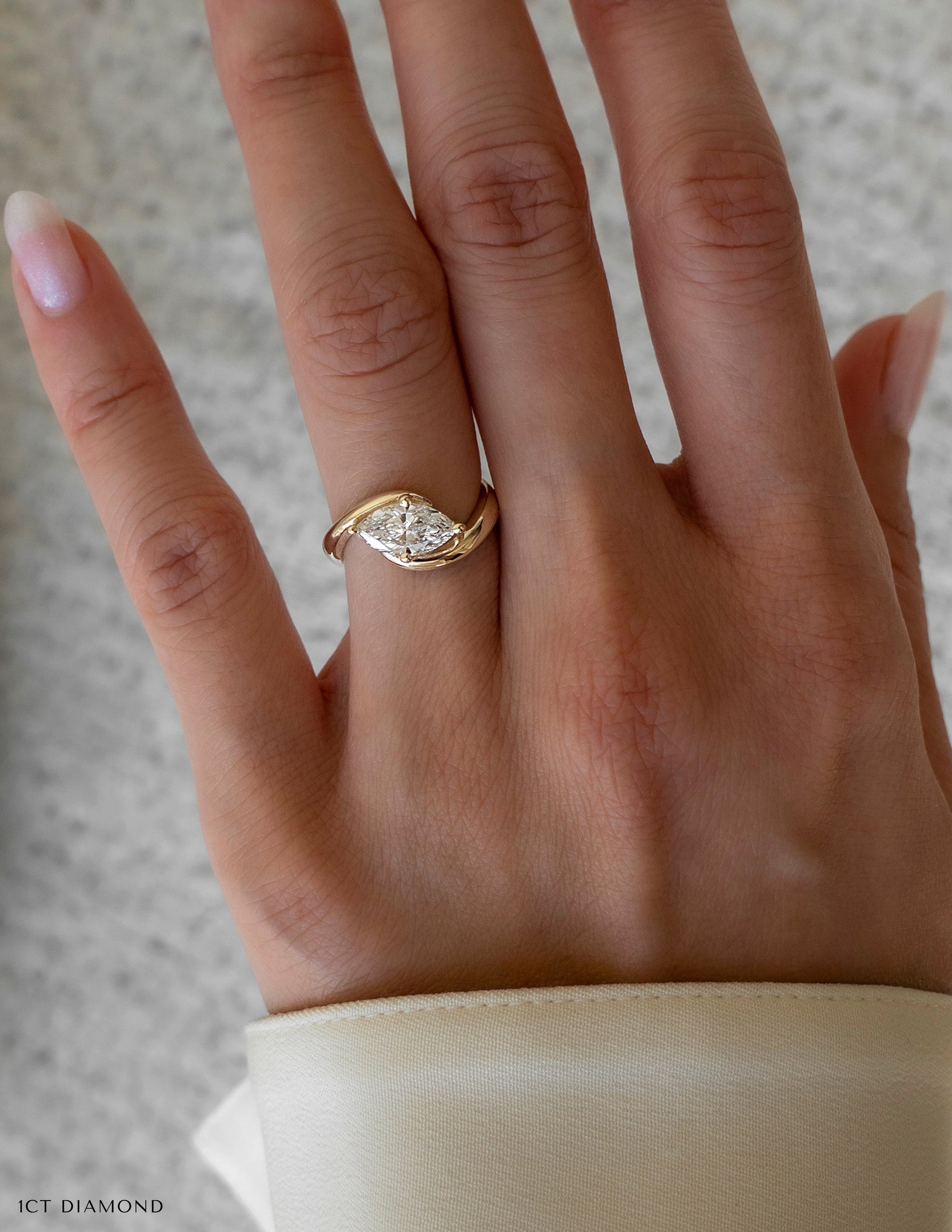 Solitaire-Oval Lab Grown Diamond Engagement Ring