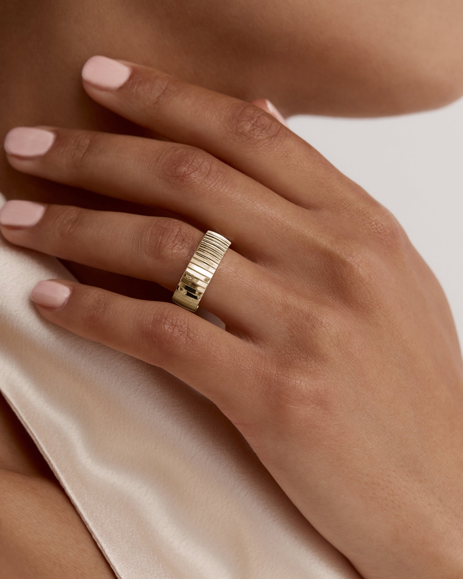 Timeless Ribbed Gold Wedding Band 5
