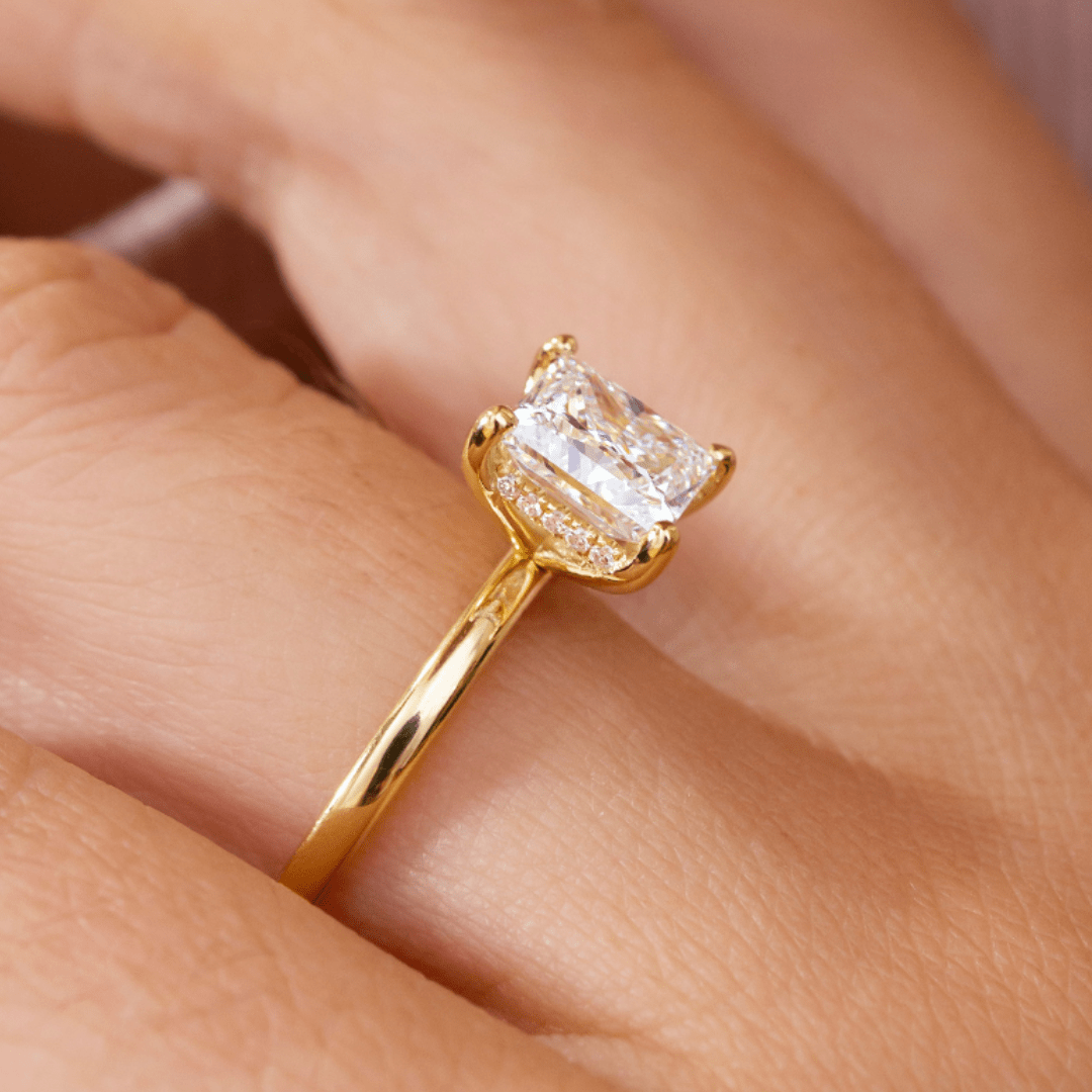 Solitaire-Oval Lab Grown Diamond Engagement Ring