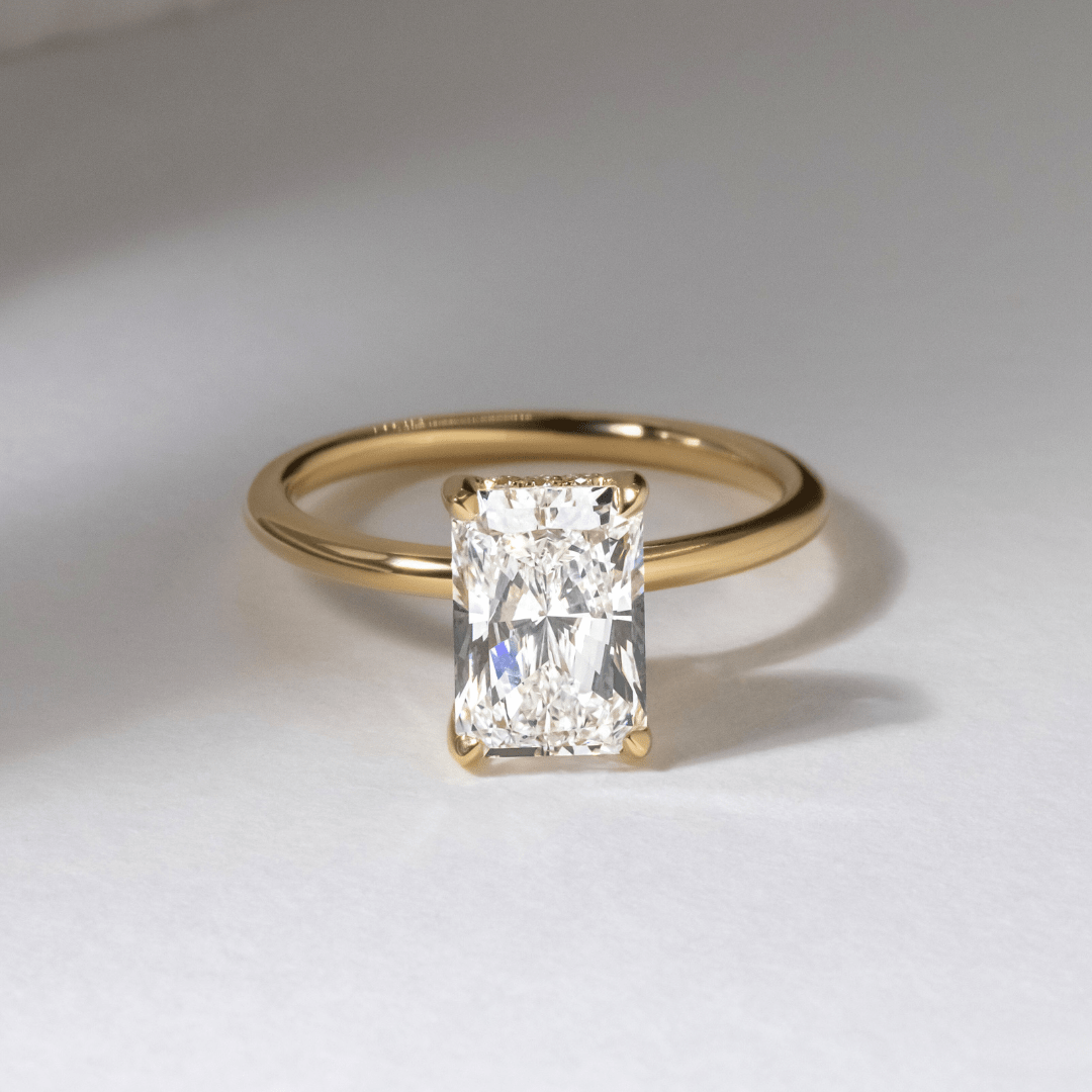 Solitaire-Oval Lab Grown Diamond Engagement Ring