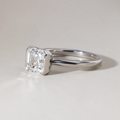 Solitaire-Oval Lab Grown Diamond Engagement Ring