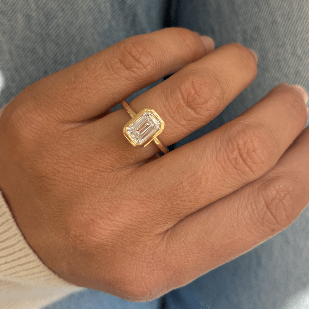 Solitaire-Oval Lab Grown Diamond Engagement Ring