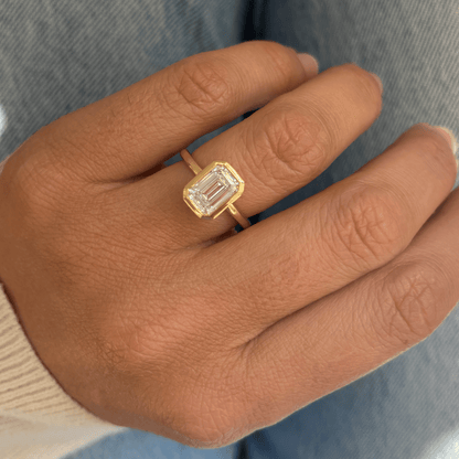 Solitaire-Oval Lab Grown Diamond Engagement Ring