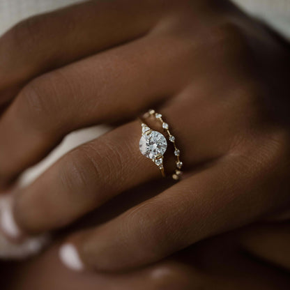 Solitaire-Oval Lab Grown Diamond Engagement Ring
