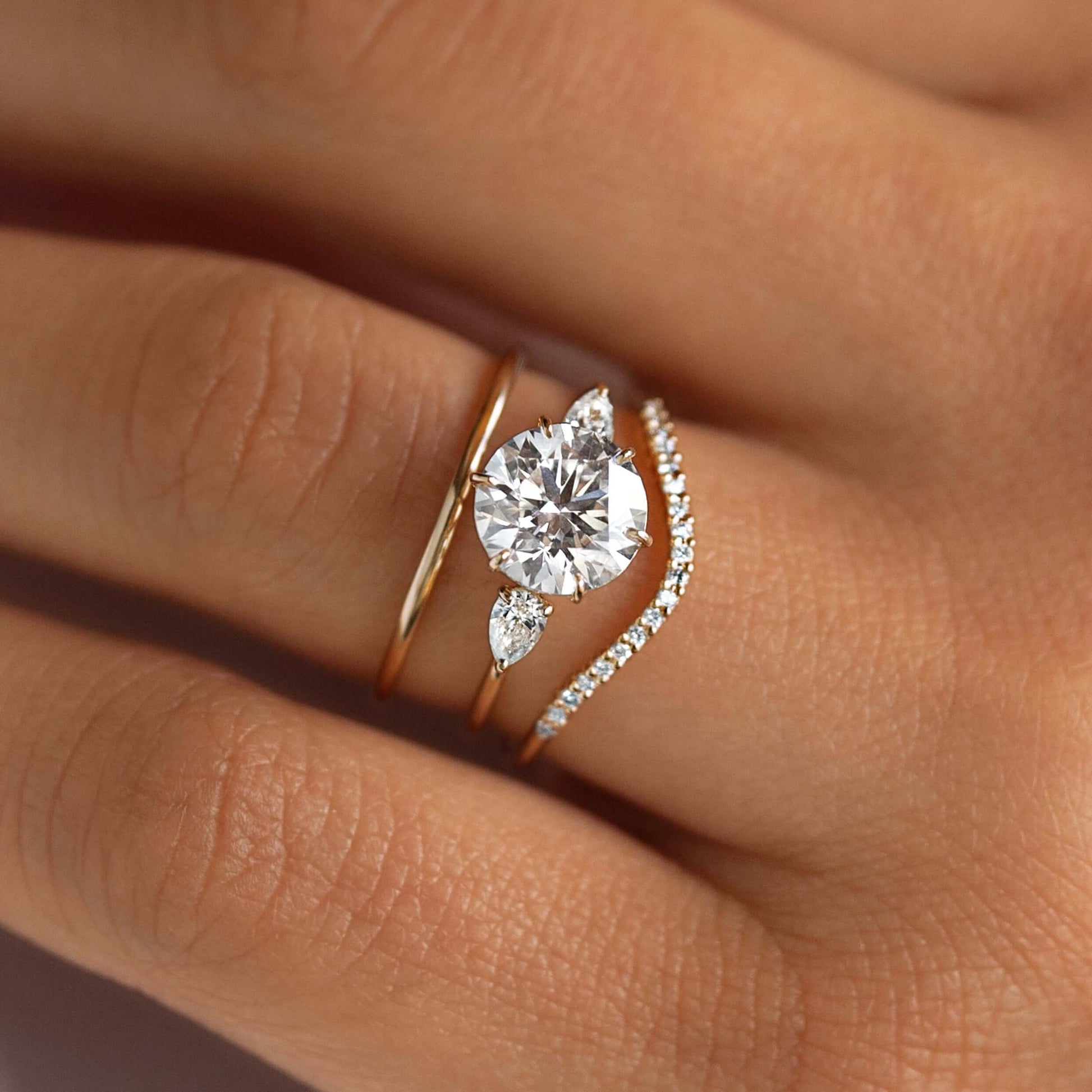 Solitaire-Oval Lab Grown Diamond Engagement Ring