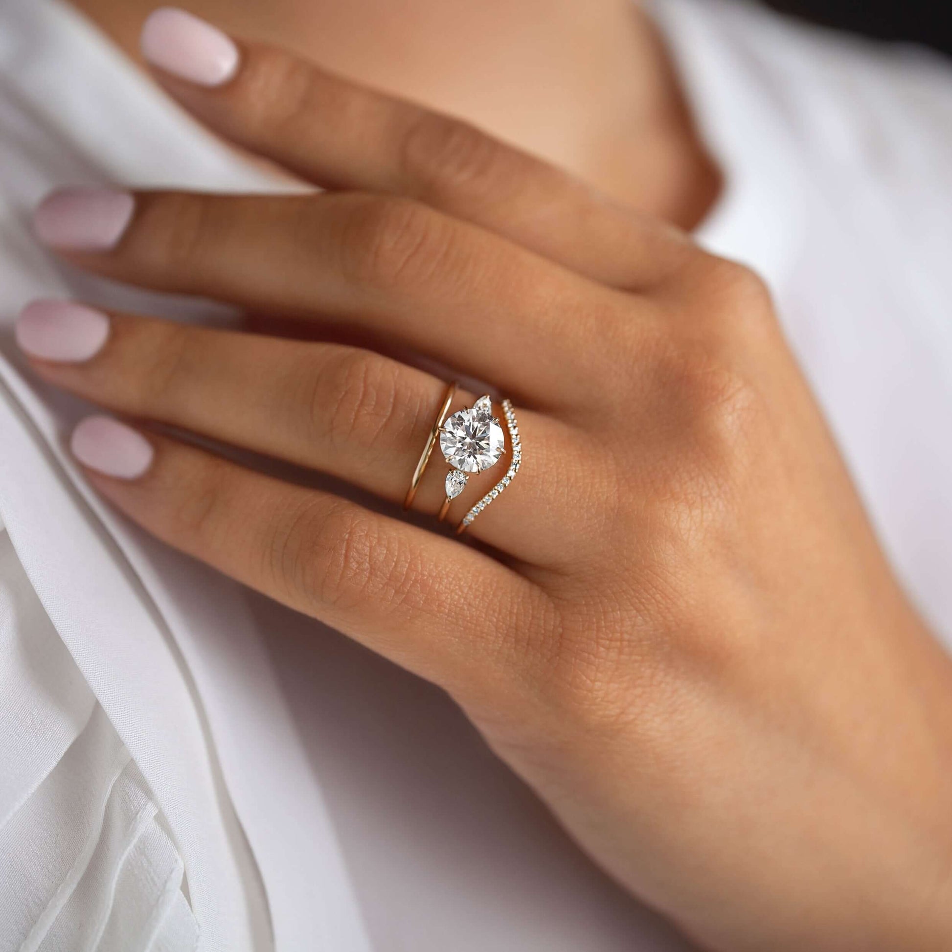 Solitaire-Oval Lab Grown Diamond Engagement Ring