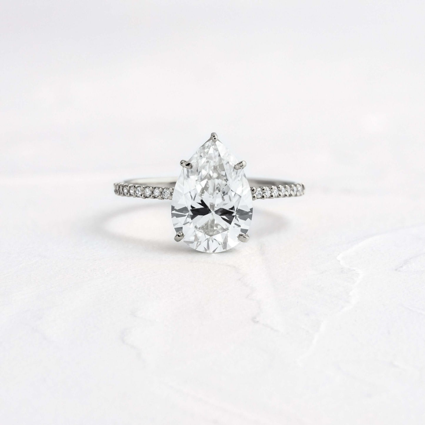 Solitaire-Oval Lab Grown Diamond Engagement Ring