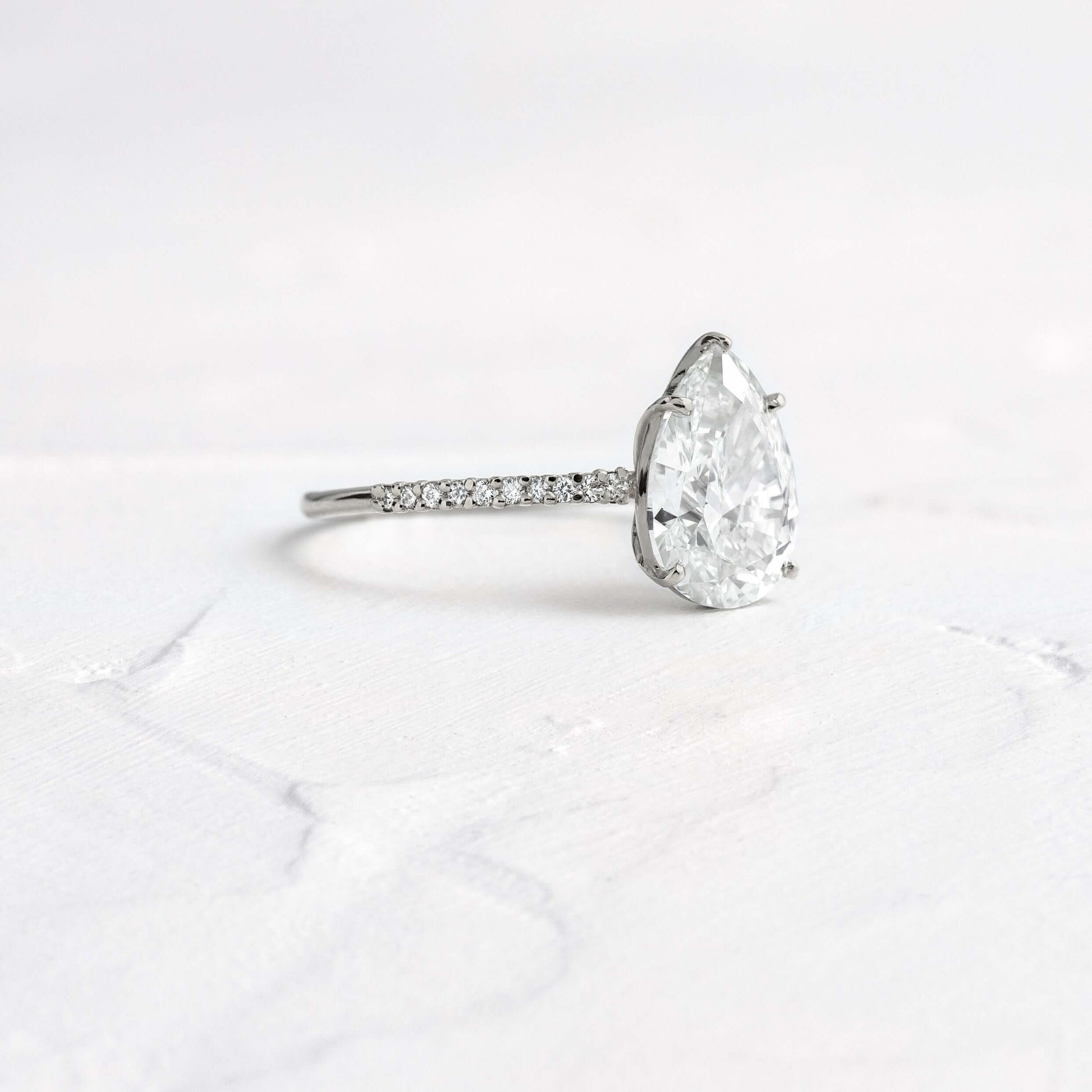 Solitaire-Oval Lab Grown Diamond Engagement Ring