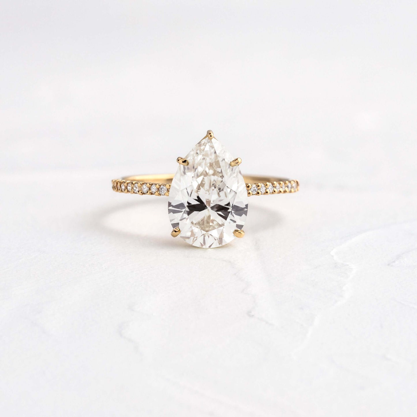 Solitaire-Oval Lab Grown Diamond Engagement Ring