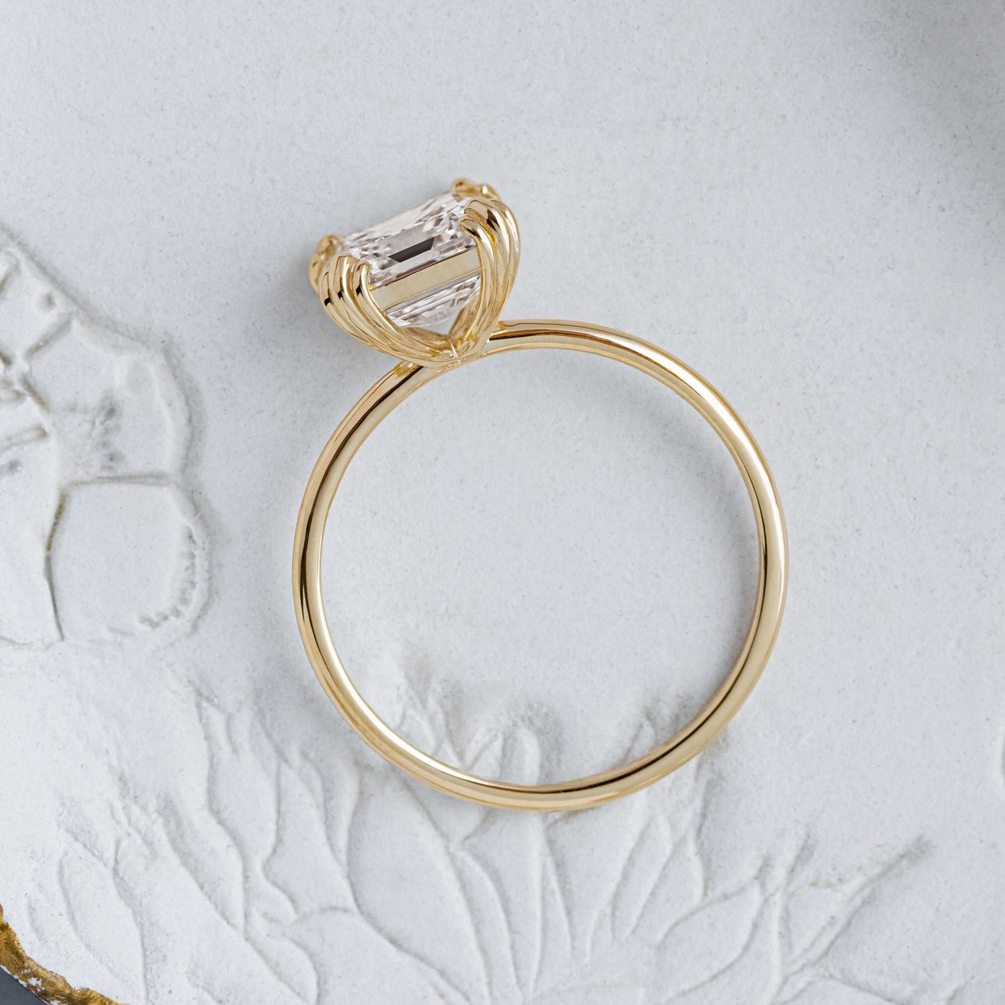 Solitaire-Oval Lab Grown Diamond Engagement Ring