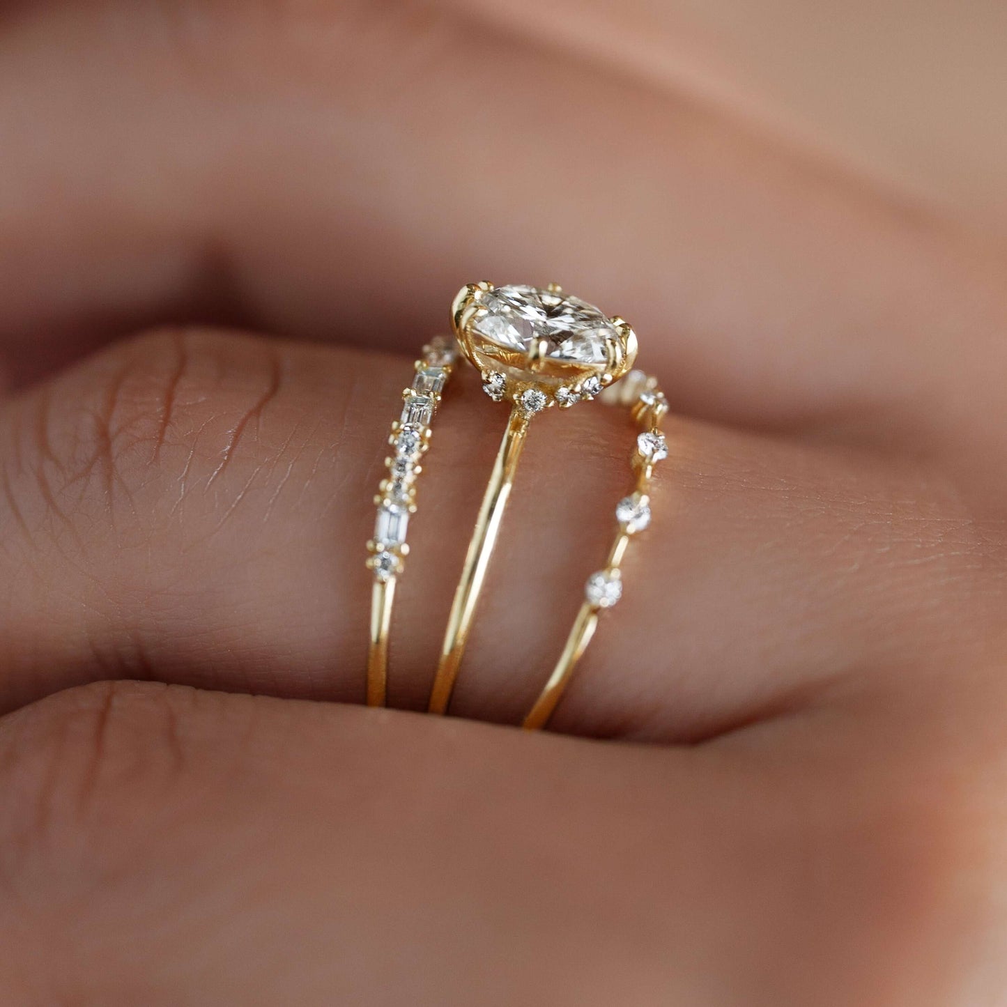 Solitaire-Oval Lab Grown Diamond Engagement Ring