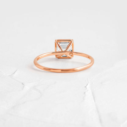 Solitaire-Oval Lab Grown Diamond Engagement Ring