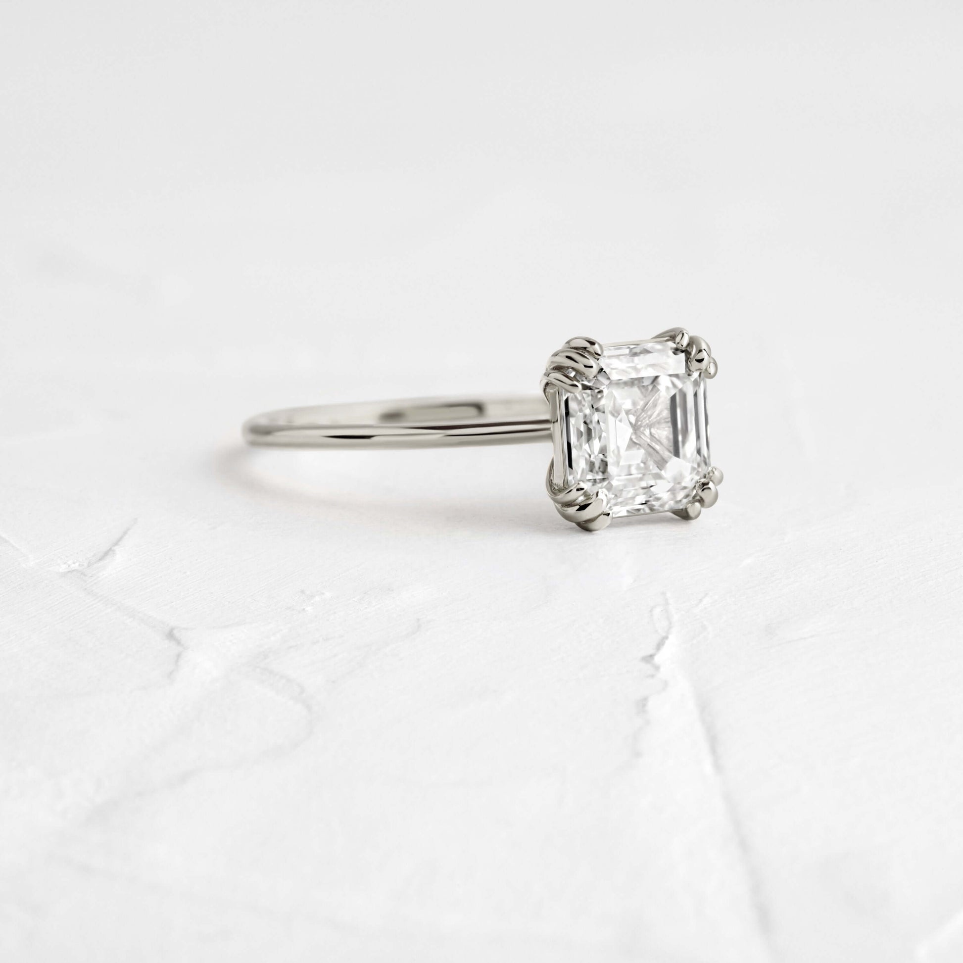 Solitaire-Oval Lab Grown Diamond Engagement Ring