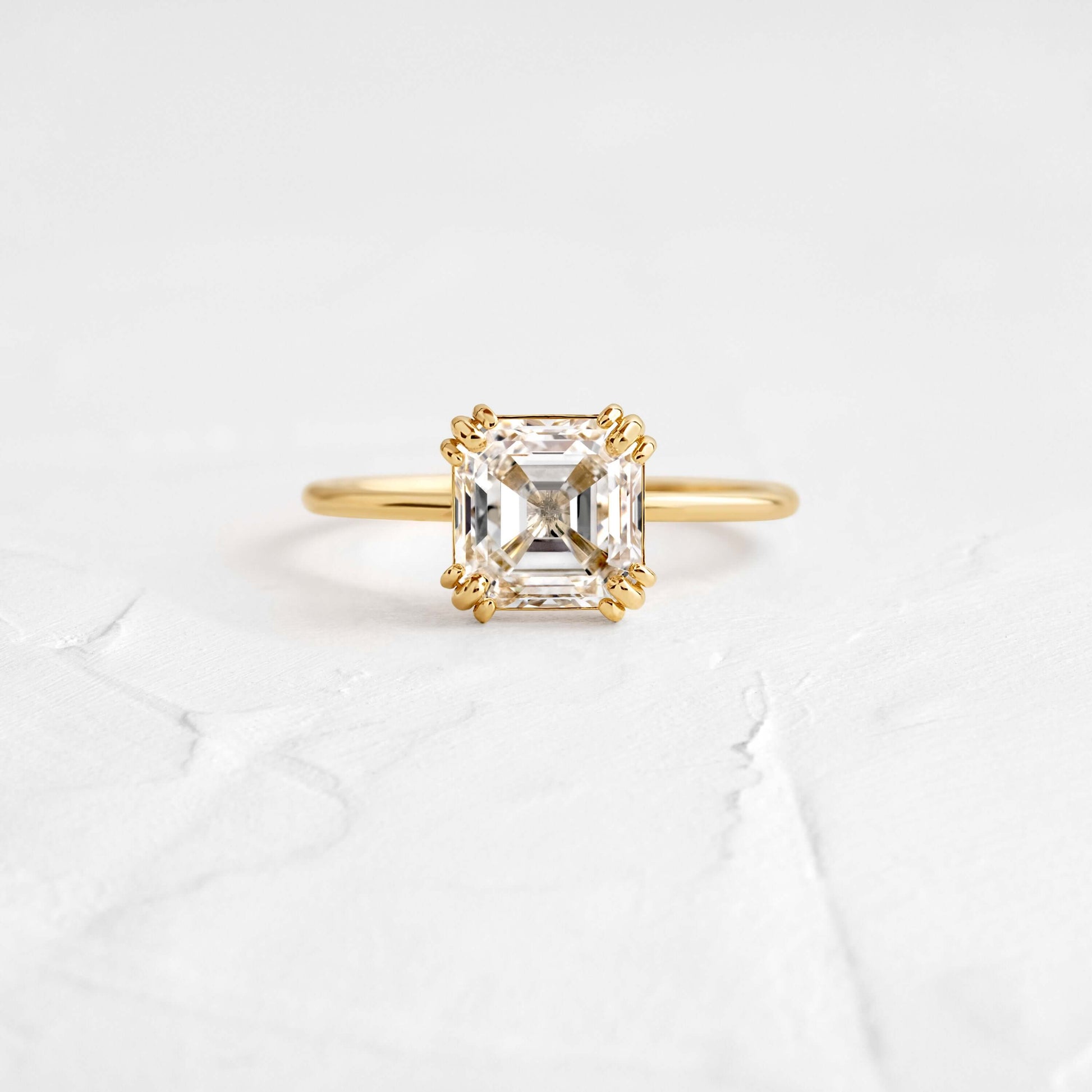 Solitaire-Oval Lab Grown Diamond Engagement Ring