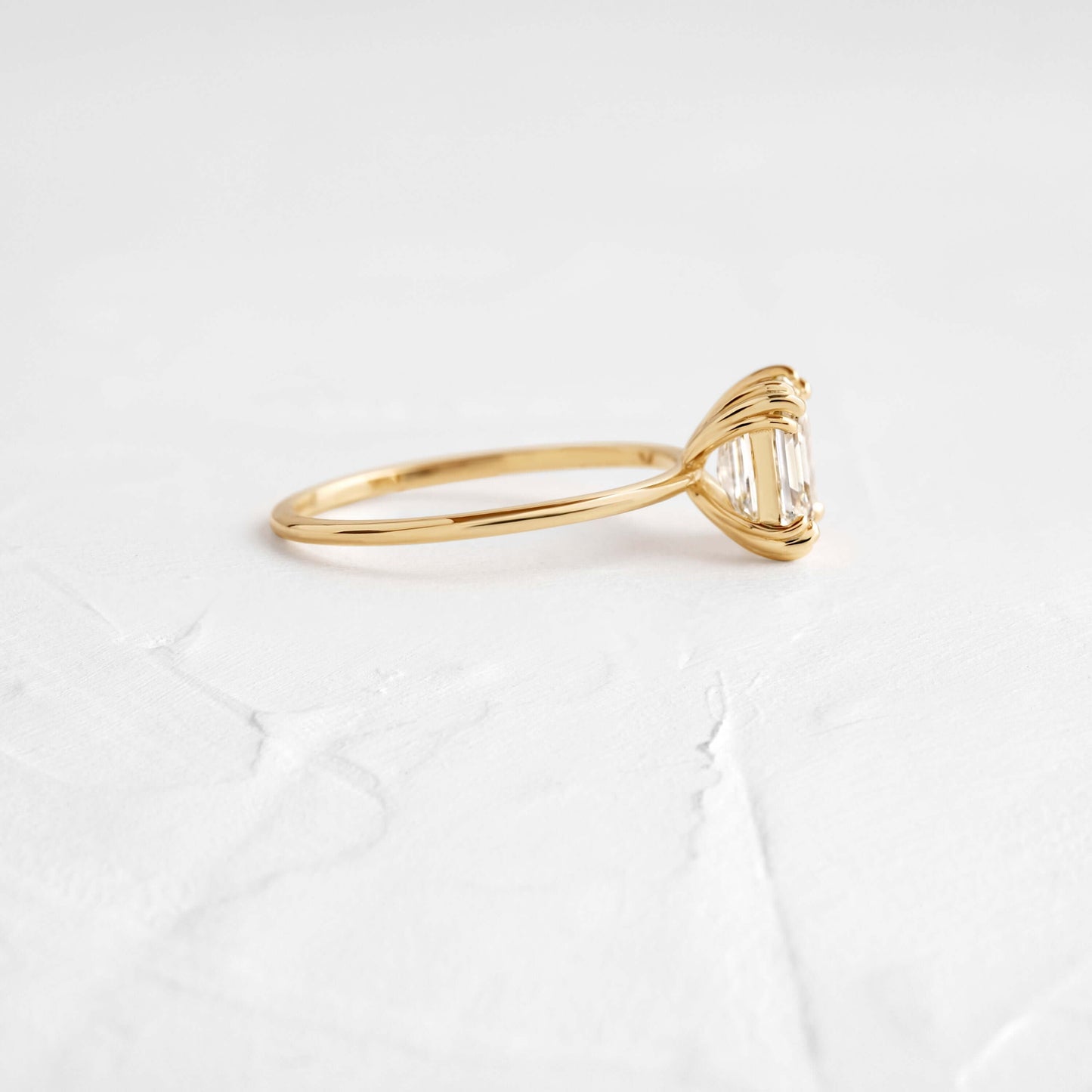 Solitaire-Oval Lab Grown Diamond Engagement Ring