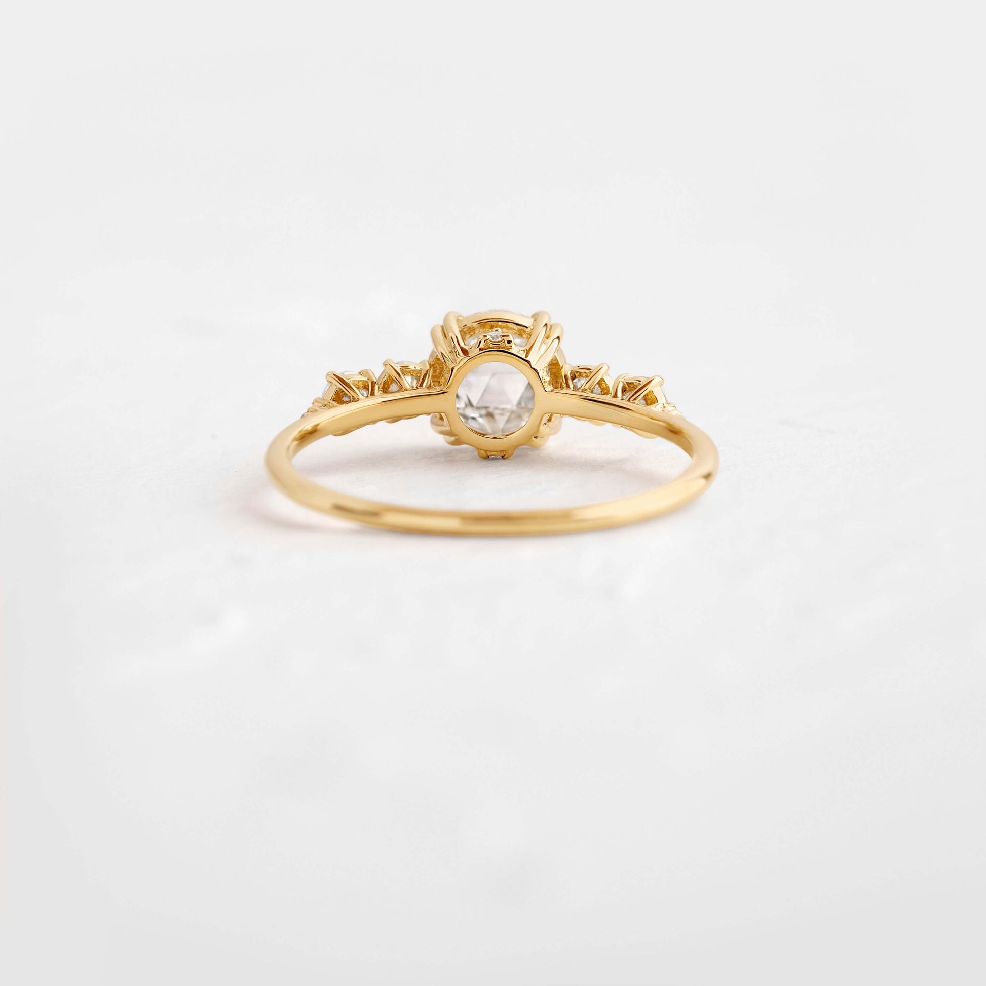Solitaire-Oval Lab Grown Diamond Engagement Ring